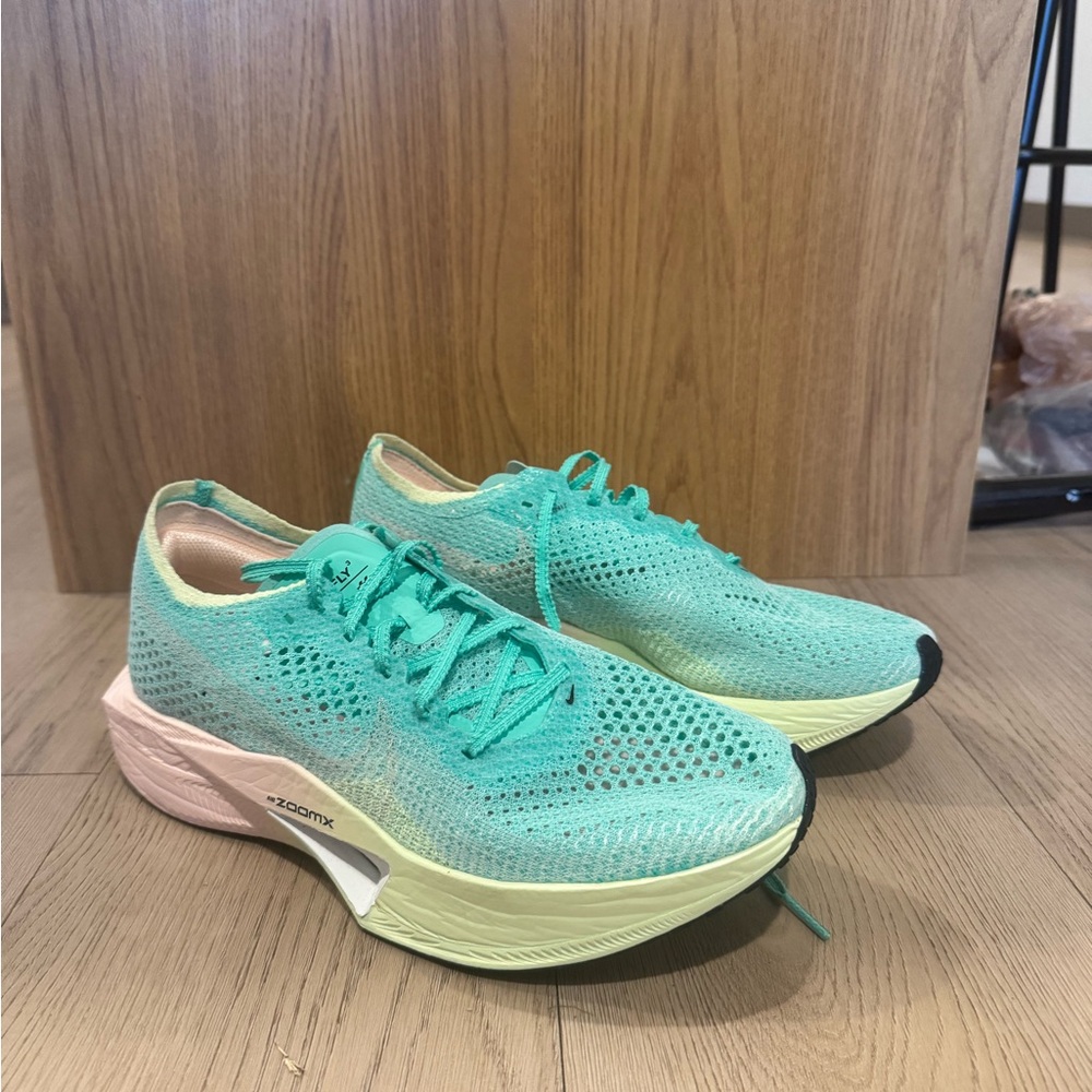 SOLD 

Nike ZoomX Vaporfly 3 Brand New (No box) Size 9